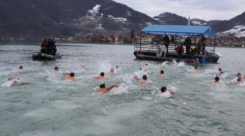 Витешко надметање у пливању за Часни крст по XV пут на Зворничком језеру