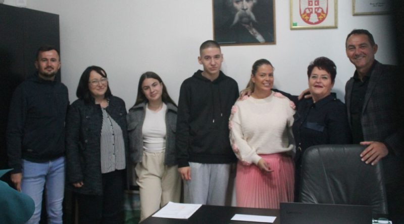Драмска секција Библиотеке „17. септембар” у посети општини Мали Зворник