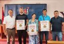 Уручени поклон пакети и родитељски додатак за десет најмлађих становника Уручени поклон пакети и родитељски додатак за десет најмлађих становника