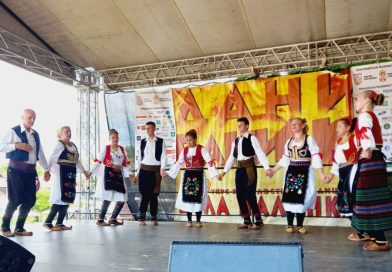 Чувари баштине на јубиларним „Данима банице”: Успешан наступ Малозворничана у Белој Паланци Чувари баштине на јубиларним „Данима банице”: Успешан наступ Малозворничана у Белој Паланци