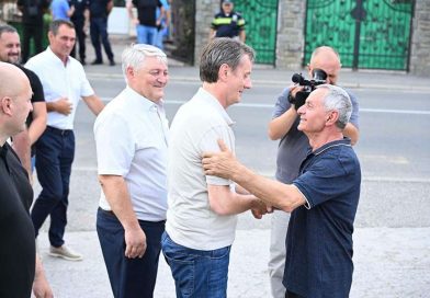 Министар Глишић о улагањима у Малом Зворнику: Више воде, нормалан притисак и без рестрикција Министар Глишић о улагањима у Малом Зворнику: Више воде, нормалан притисак и без рестрикција
