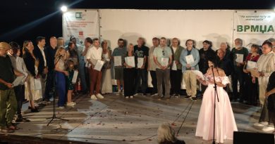 „Камена девојка” донела признање Артвизији и Малом Зворнику: Филм Новице Којића проглашен за најбољи туристички промо-филм у Врмџи „Камена девојка” донела признање Артвизији и Малом Зворнику: Филм Новице Којића проглашен за најбољи туристички промо-филм у Врмџи